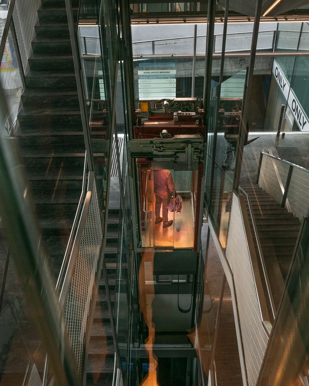 Acıbadem'de Asansörlü Nakliyat Hizmeti Ne Kadar?